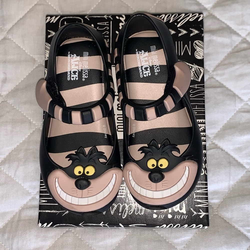 Mini Melissa Alice in Wonderland Cheshire Cat Sz 8